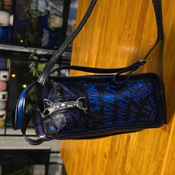 Balenciaga - Picture 9 of 16